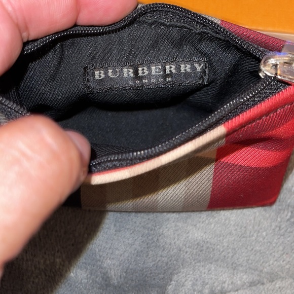 BURBERRY COIN PURSE GREAT CONDITION - Picture 7 of 8